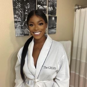 Meet your Posher, Lorna